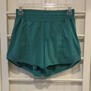 Lululemon Hotty Hot High-Rise Lined Short 4" Size 4 Green EUC